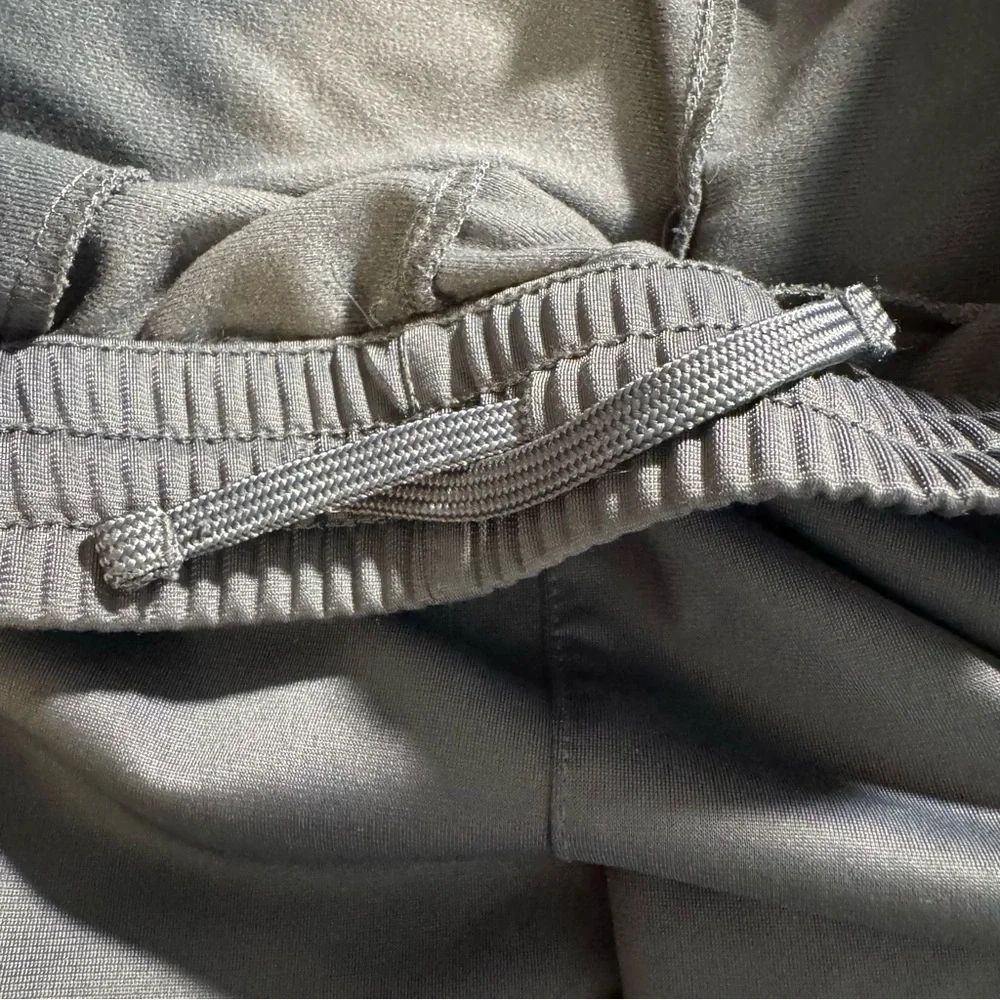 Adidas Boy’s Gray‎ sweatpants with White Stripes. Size L (14-16)